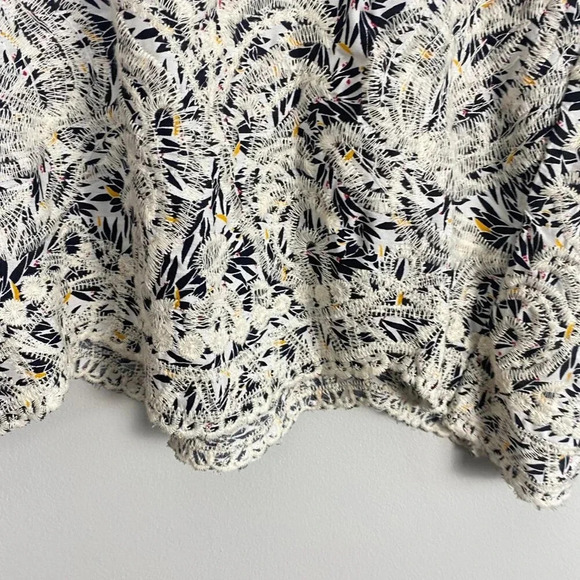 Solitaire Floral Boho Embroidered Top - Picture 2 of 10